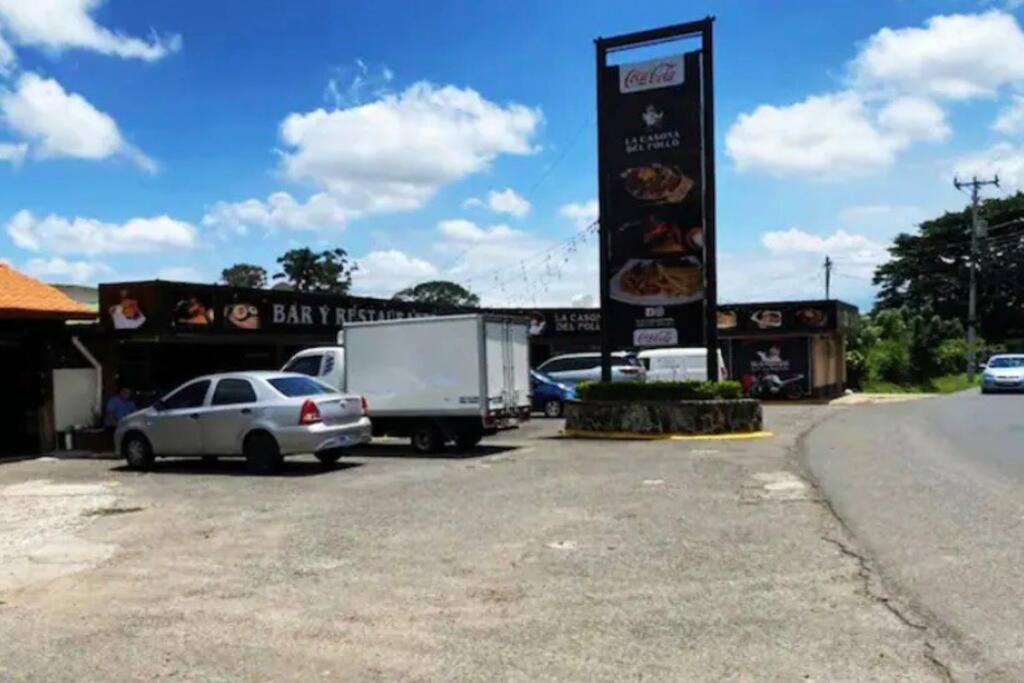 Oxalis Aeropuerto Apartment Alajuela ภายนอก รูปภาพ