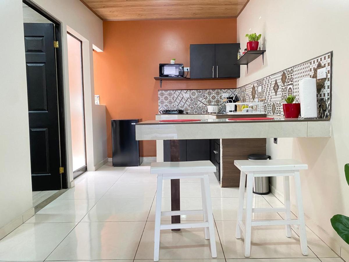 Oxalis Aeropuerto Apartment Alajuela ภายนอก รูปภาพ