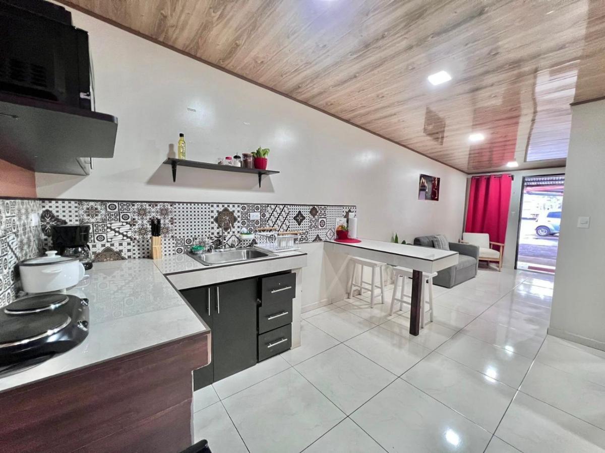 Oxalis Aeropuerto Apartment Alajuela ภายนอก รูปภาพ